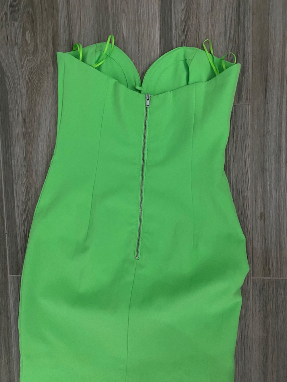BNWT x REVOLVE Eleni Midi Dress in Green - Bardot - Picture 5 of 6